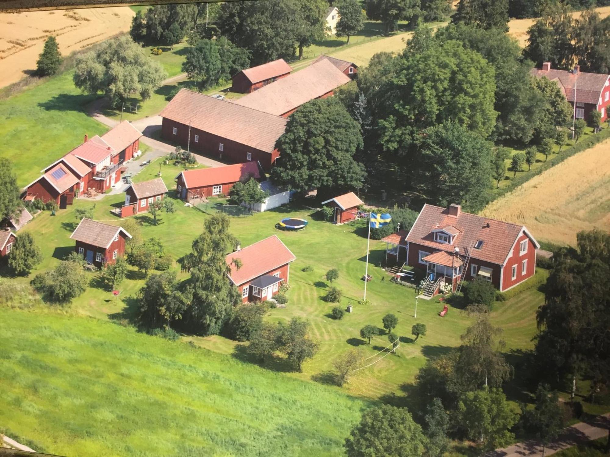 Aeventyrsgardens Vandrarhem, Kinnekulle Kallby Bagian luar foto