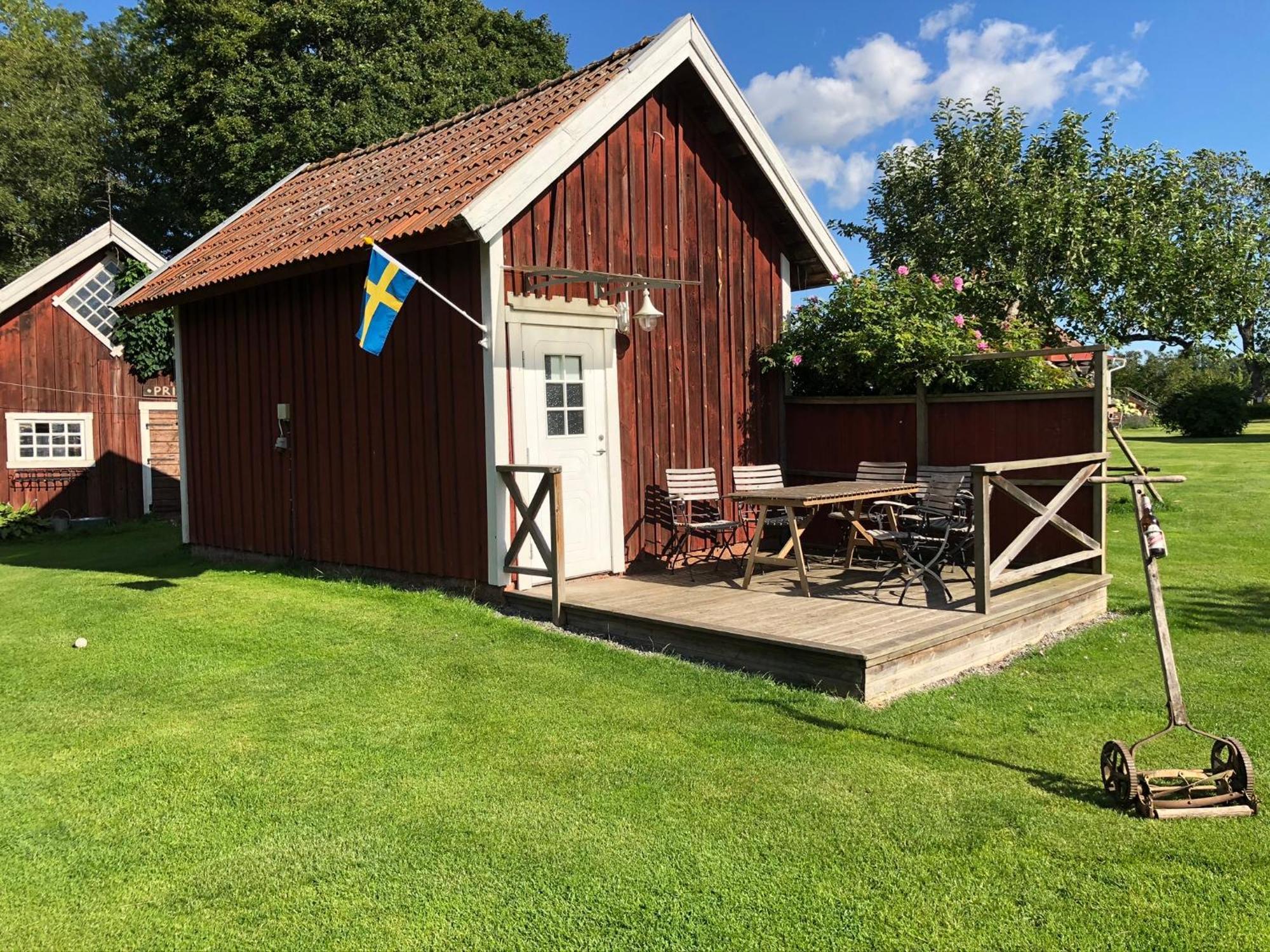 Aeventyrsgardens Vandrarhem, Kinnekulle Kallby Bagian luar foto