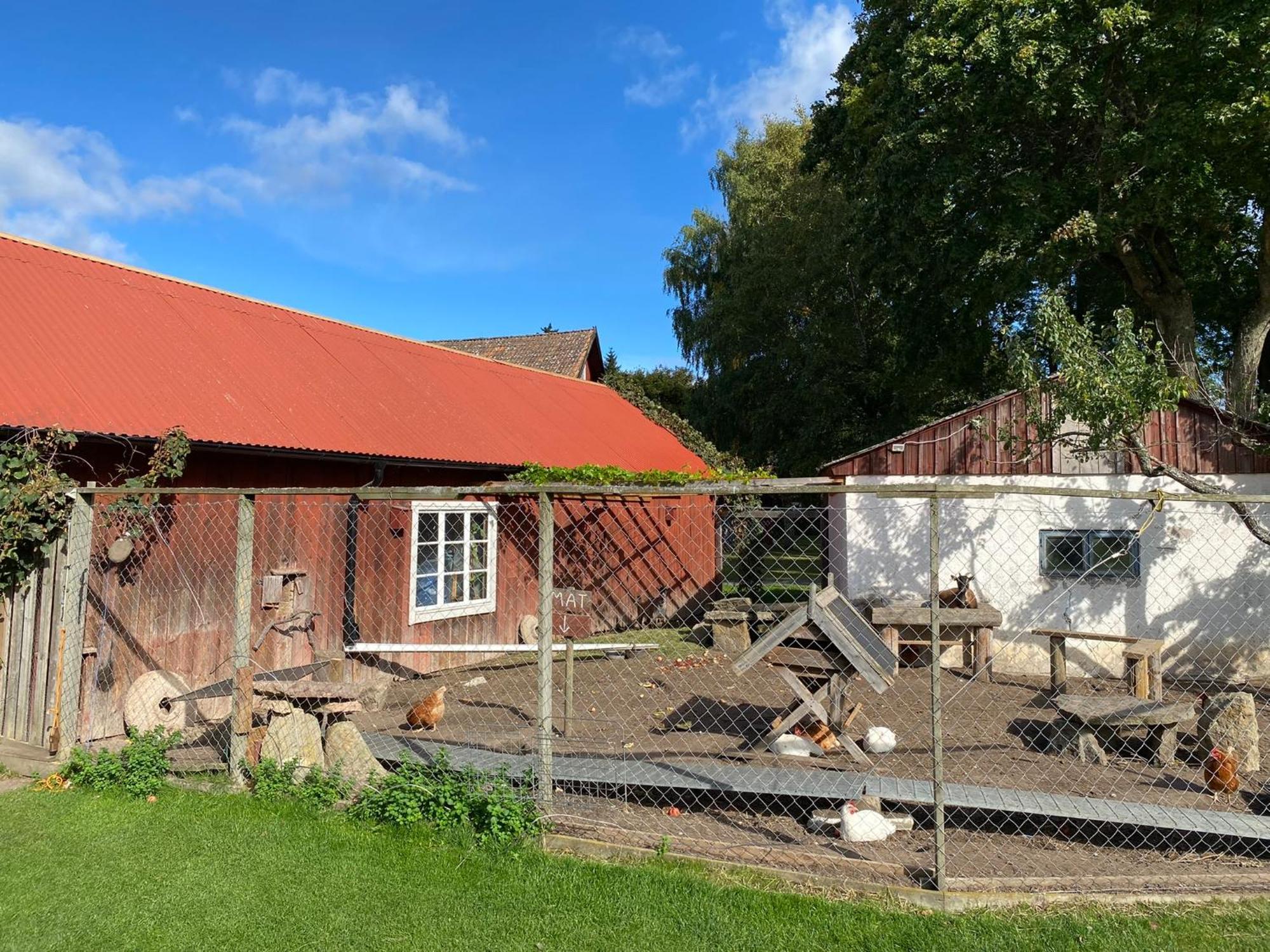Aeventyrsgardens Vandrarhem, Kinnekulle Kallby Bagian luar foto
