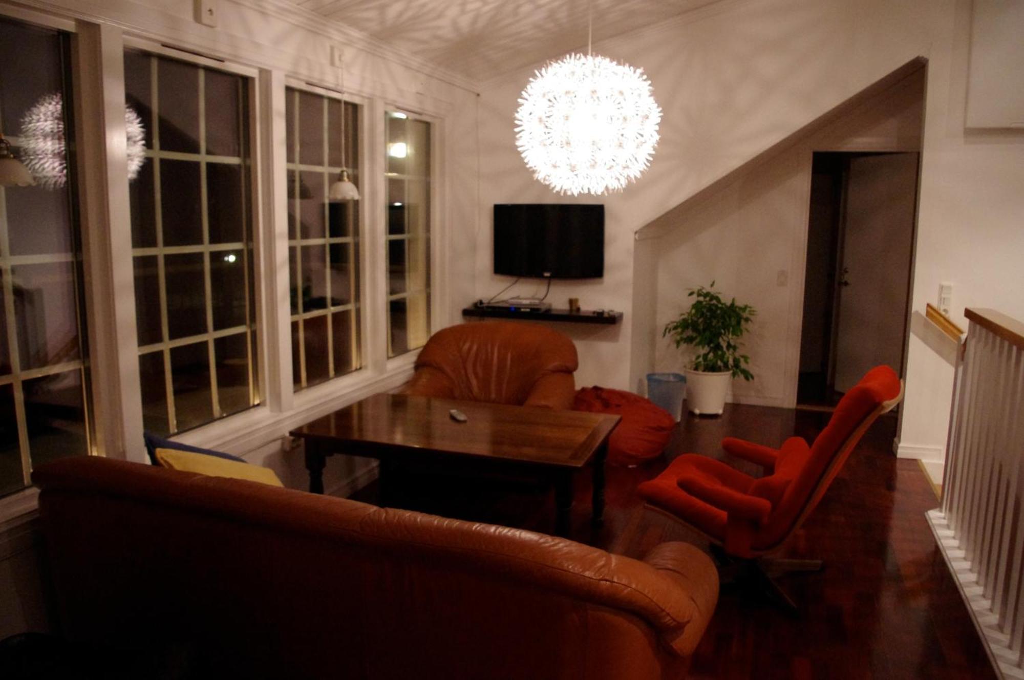 Aeventyrsgardens Vandrarhem, Kinnekulle Kallby Bagian luar foto