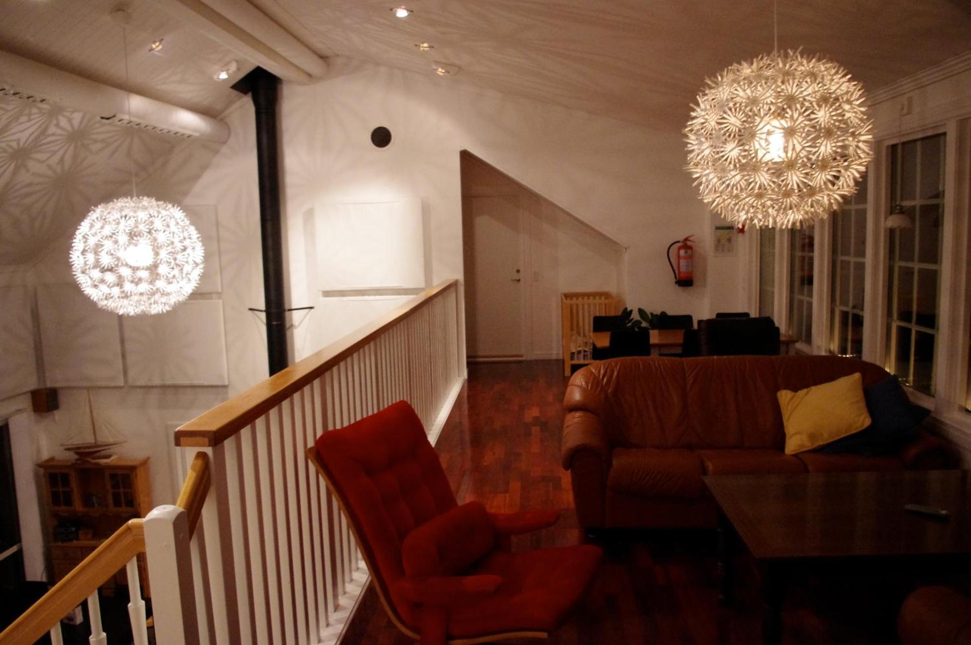 Aeventyrsgardens Vandrarhem, Kinnekulle Kallby Bagian luar foto
