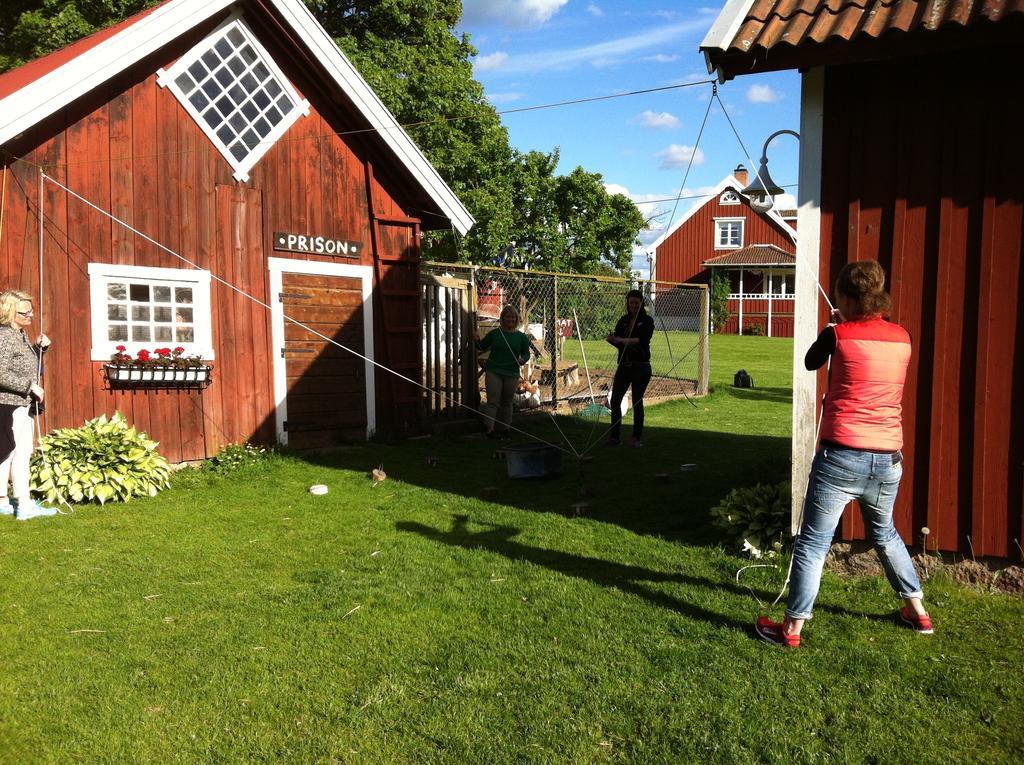 Aeventyrsgardens Vandrarhem, Kinnekulle Kallby Bagian luar foto