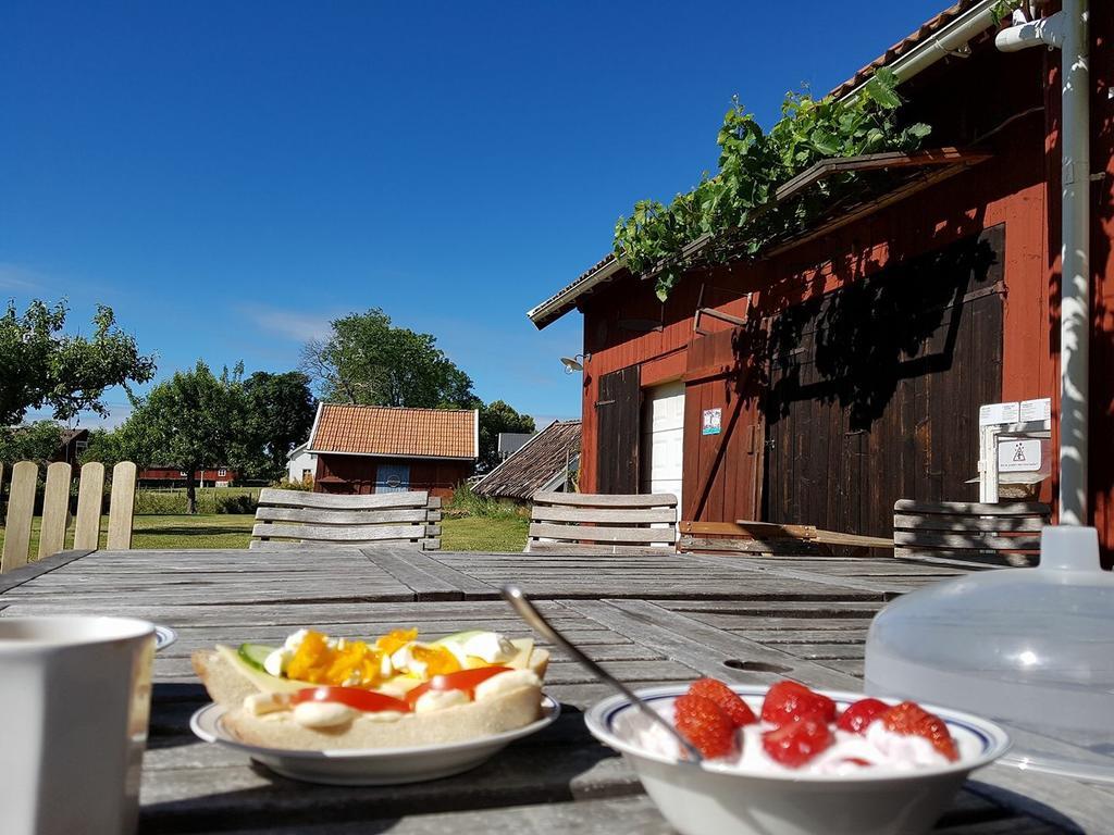Aeventyrsgardens Vandrarhem, Kinnekulle Kallby Bagian luar foto