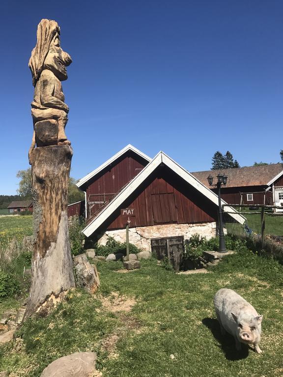 Aeventyrsgardens Vandrarhem, Kinnekulle Kallby Bagian luar foto