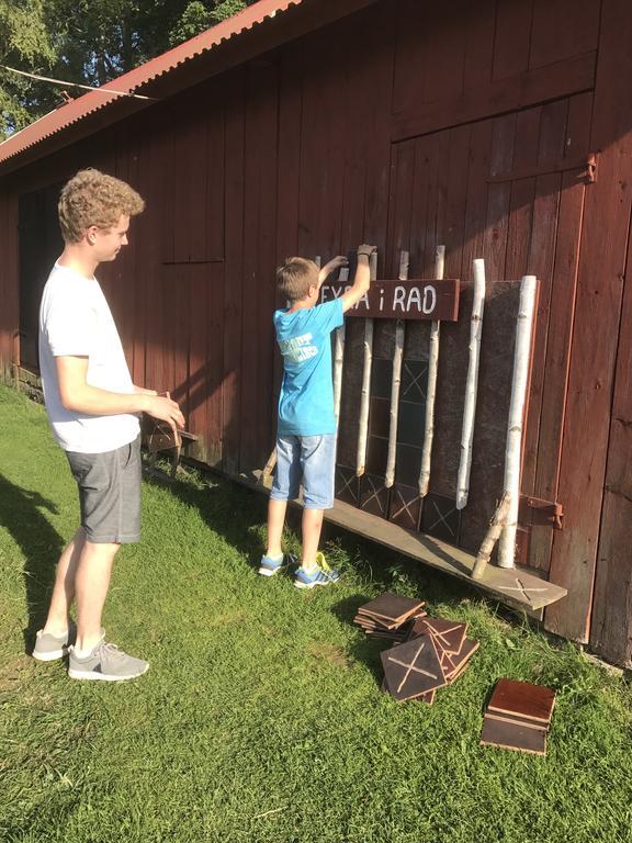 Aeventyrsgardens Vandrarhem, Kinnekulle Kallby Bagian luar foto
