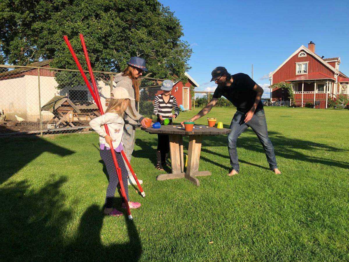 Aeventyrsgardens Vandrarhem, Kinnekulle Kallby Bagian luar foto